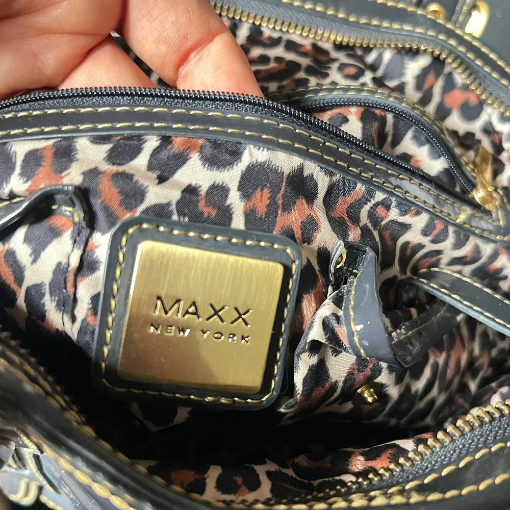 Maxx NY Gray Patent Satchel Handbag Bowler Bag Gold Buckle 90s Y2k Indie Sleaze